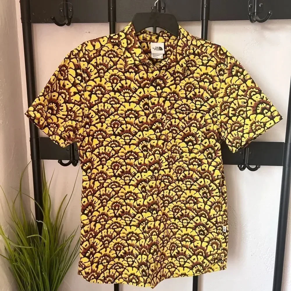 The North Face Yellow and Brown All Over Print button Shirt Size Medium